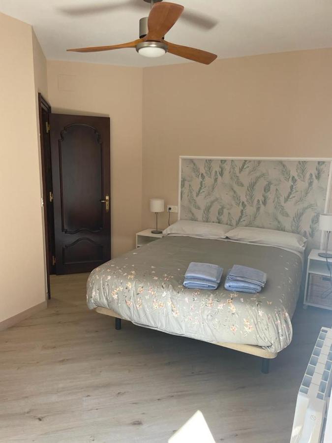 Apartamentos Gyc Vistas A Santo Domingo เลออน ภายนอก รูปภาพ